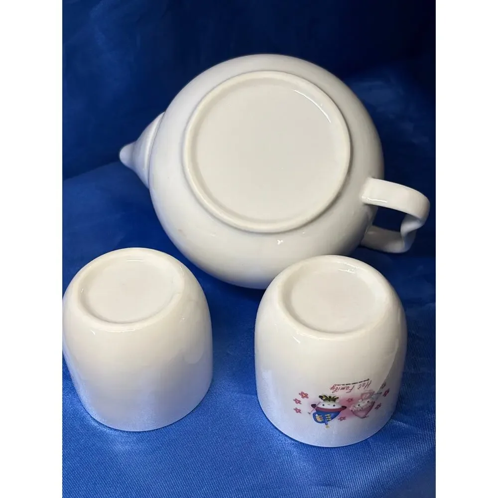 Hat Family Hello Kitty Style Miniature Teapot and Two Cups